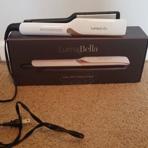 💥💥flash sale💥💥 Luma Bella flat iron